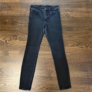 Hollister Dark Wash Women's Skinny Jeans